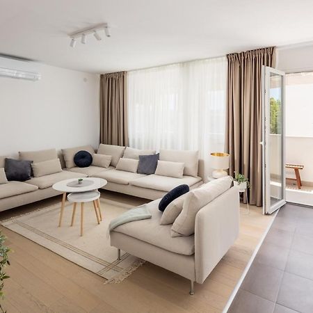 דוגי ראט Apartment Nova 4* מראה חיצוני תמונה